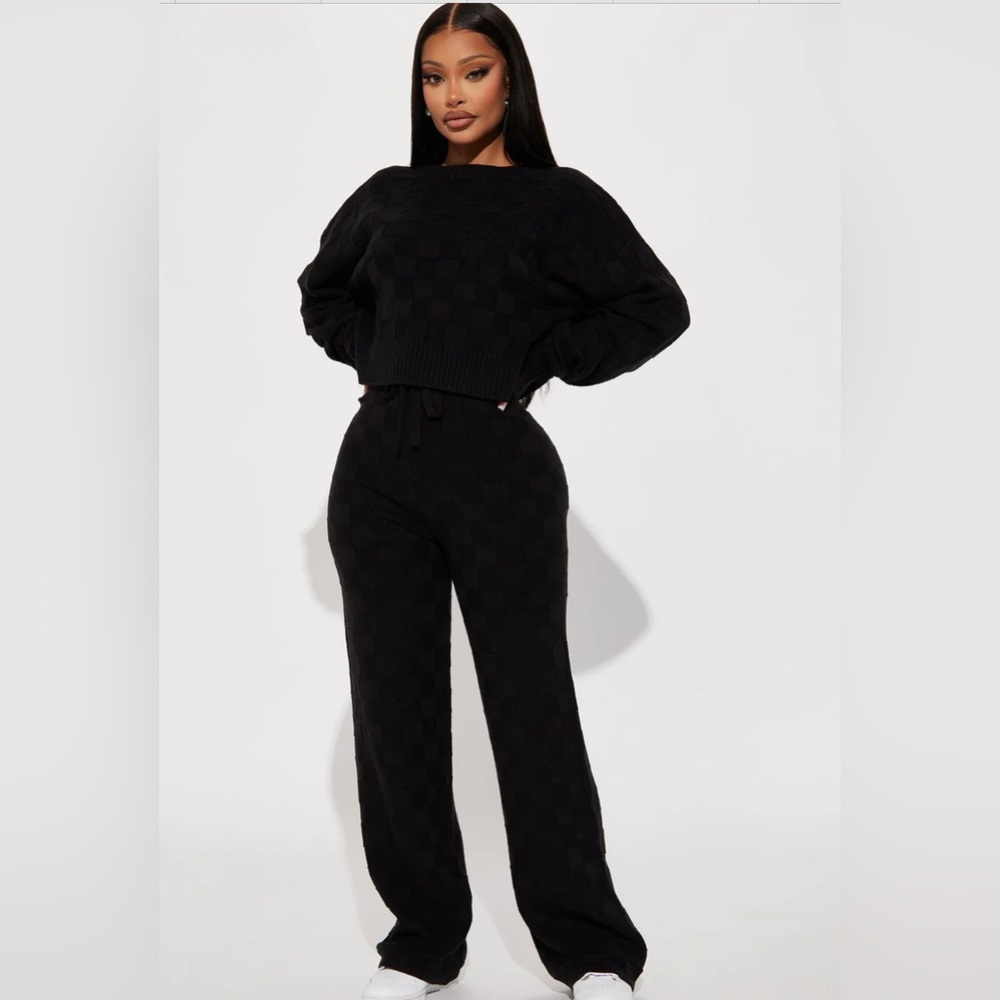 Fashion Nova Let’s Be Real Sweater Pants Set - Black